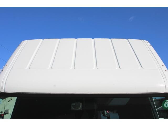 三菱ふそうキャンター平ボディ小型（2t・3t）[写真12]