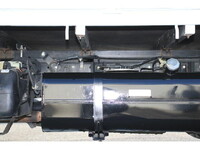 三菱ふそうキャンター平ボディ小型（2t・3t）[写真27]