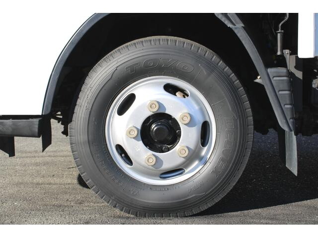 三菱ふそうキャンター平ボディ小型（2t・3t）[写真28]