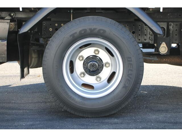 三菱ふそうキャンター平ボディ小型（2t・3t）[写真29]