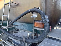 UDトラックスクオンタンク車（タンクローリー）大型（10t）[写真17]