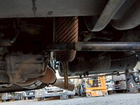 UDトラックスクオンタンク車（タンクローリー）大型（10t）[写真25]