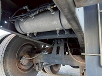 UDトラックスクオンタンク車（タンクローリー）大型（10t）[写真29]