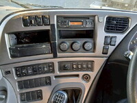 UDトラックスクオンタンク車（タンクローリー）大型（10t）[写真34]