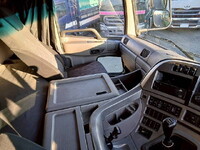 UDトラックスクオンタンク車（タンクローリー）大型（10t）[写真37]