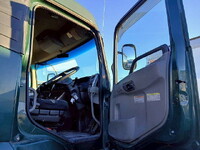 UDトラックスクオンタンク車（タンクローリー）大型（10t）[写真41]