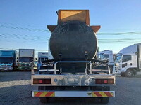 UDトラックスクオンタンク車（タンクローリー）大型（10t）[写真08]
