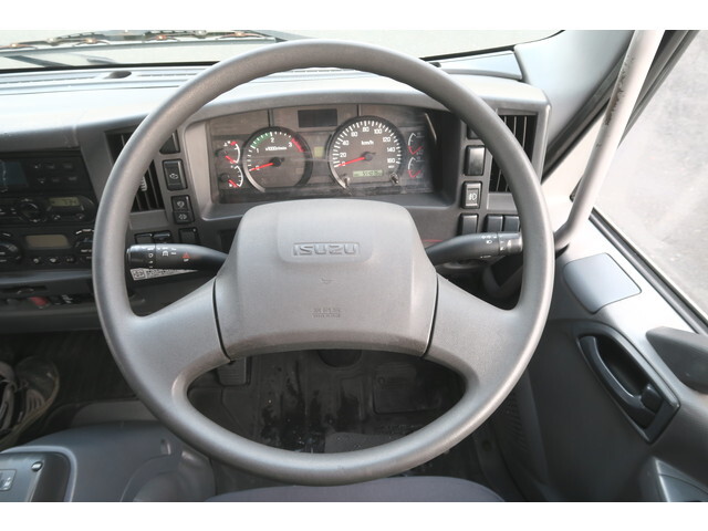 いすゞフォワード冷凍車（冷蔵車）中型（4t）[写真32]