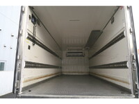 いすゞフォワード冷凍車（冷蔵車）中型（4t）[写真09]