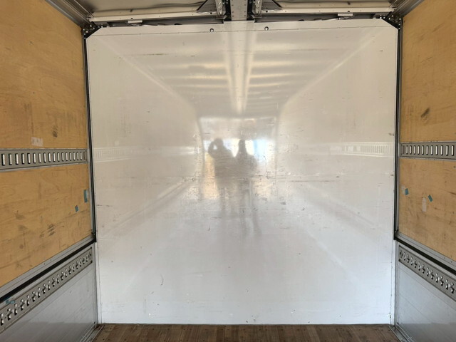 いすゞフォワードアルミウイング中型（4t）[写真10]