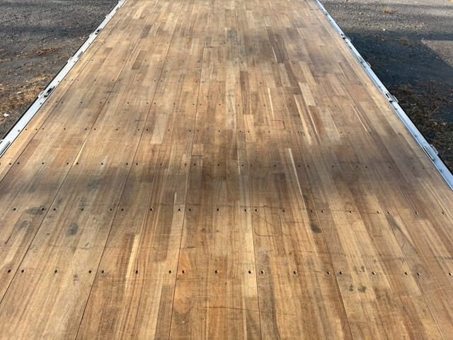 いすゞフォワードアルミウイング中型（4t）[写真14]