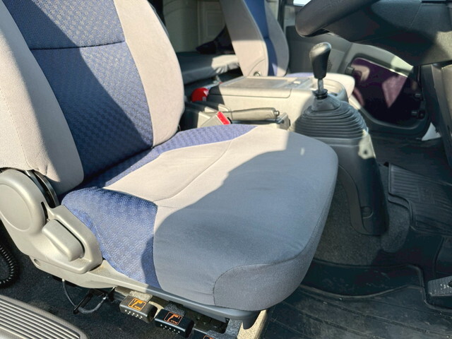 いすゞフォワードアルミウイング中型（4t）[写真24]