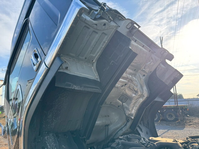 いすゞフォワードアルミウイング中型（4t）[写真31]