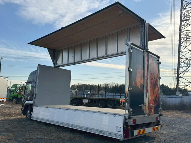 いすゞフォワードアルミウイング中型（4t）[写真08]