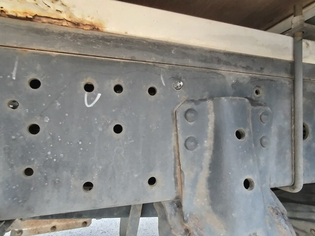 日野デュトロ平ボディ小型（2t・3t）[写真14]