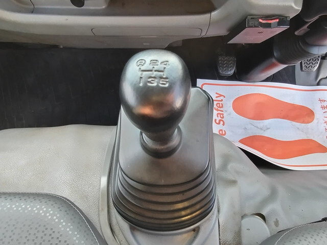 日野デュトロ平ボディ小型（2t・3t）[写真23]