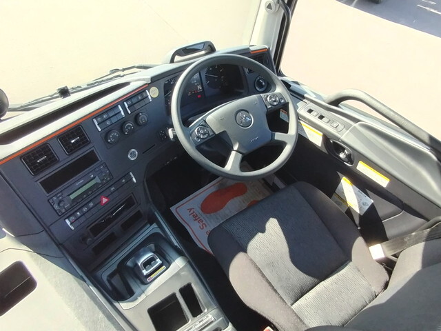 三菱ふそうスーパーグレートトレーラーヘッド（トラクターヘッド）大型（10t）[写真23]