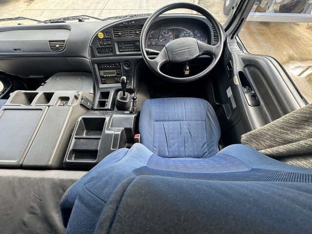 いすゞギガ冷凍車（冷蔵車）大型（10t）[写真10]