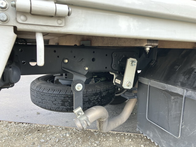 日産アトラス平ボディ小型（2t・3t）[写真11]