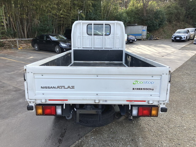 日産アトラス平ボディ小型（2t・3t）[写真06]