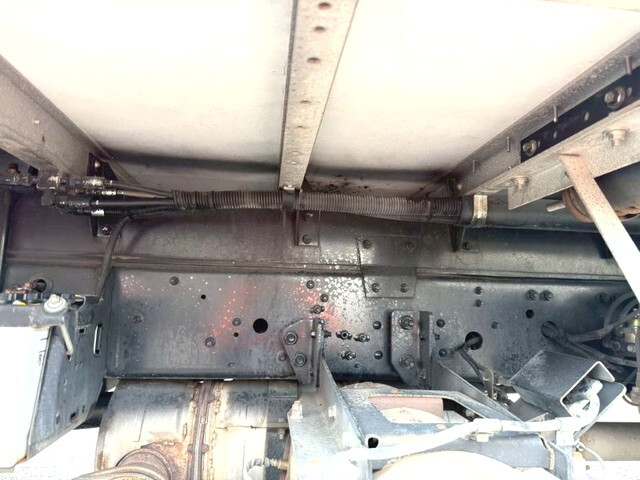 三菱ふそうファイターアルミウイング中型（4t）[写真15]