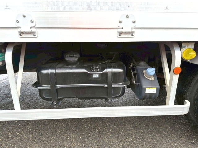 三菱ふそうファイターアルミウイング中型（4t）[写真17]