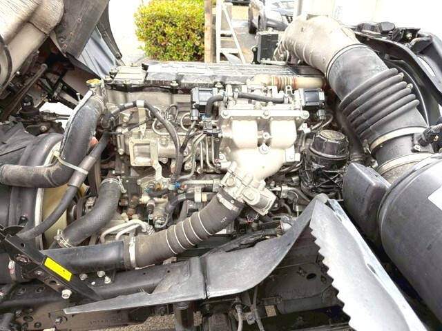 三菱ふそうファイターアルミウイング中型（4t）[写真19]