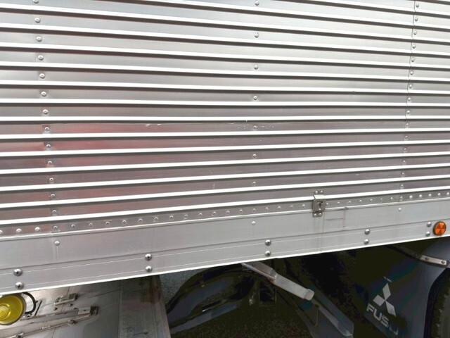 三菱ふそうファイターアルミバン中型（4t）[写真19]