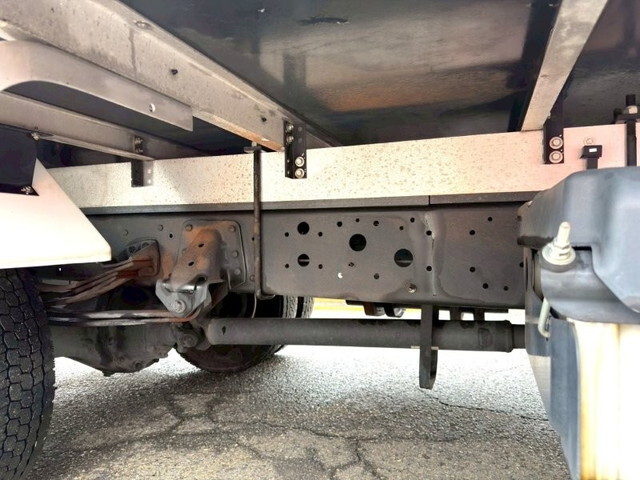 日野レンジャー冷凍車（冷蔵車）中型（4t）[写真13]