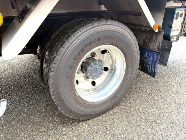 日野レンジャー冷凍車（冷蔵車）中型（4t）[写真18]