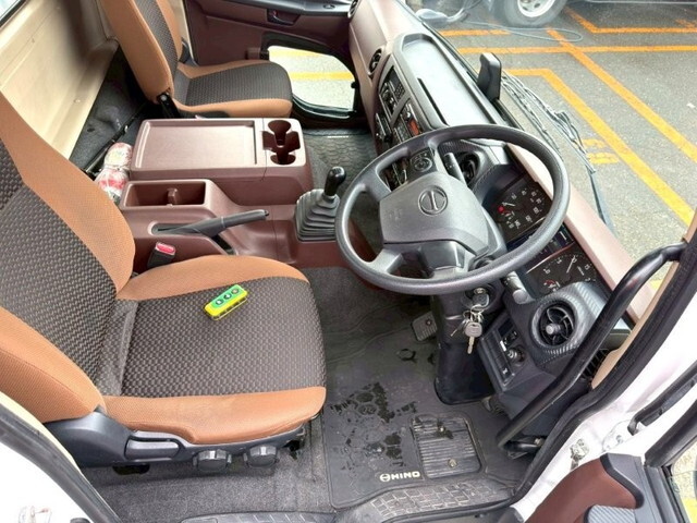 日野レンジャー冷凍車（冷蔵車）中型（4t）[写真26]