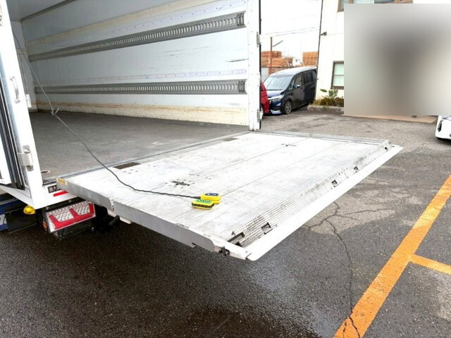 日野レンジャー冷凍車（冷蔵車）中型（4t）[写真05]