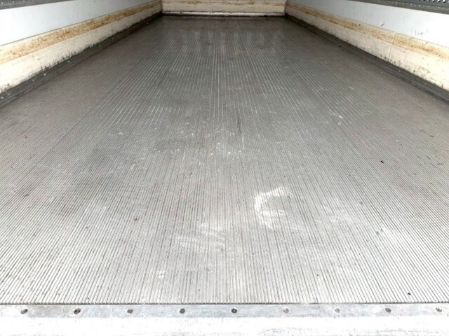 日野レンジャー冷凍車（冷蔵車）中型（4t）[写真08]