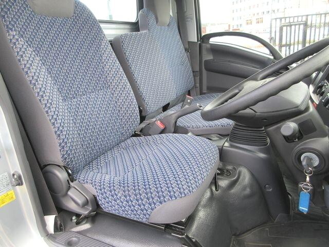 いすゞエルフアルミブロック小型（2t・3t）[写真23]