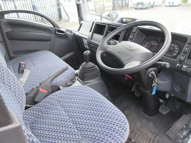 いすゞエルフアルミブロック小型（2t・3t）[写真24]