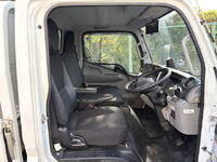 三菱ふそうキャンター平ボディ小型（2t・3t）[写真11]