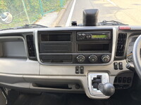 三菱ふそうキャンター平ボディ小型（2t・3t）[写真16]