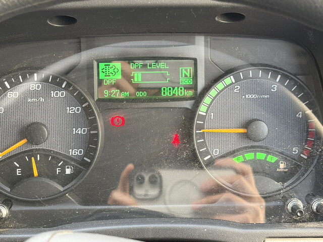 三菱ふそうキャンター平ボディ小型（2t・3t）[写真17]