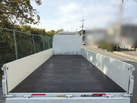 三菱ふそうキャンター平ボディ小型（2t・3t）[写真06]