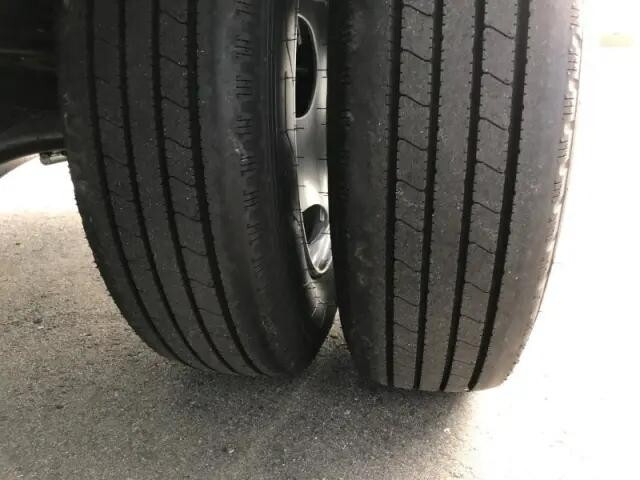 三菱ふそうキャンター平ボディ小型（2t・3t）[写真19]