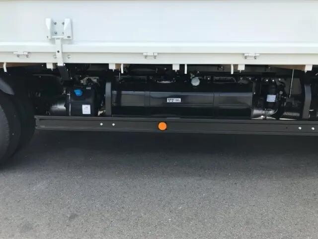 三菱ふそうキャンター平ボディ小型（2t・3t）[写真36]