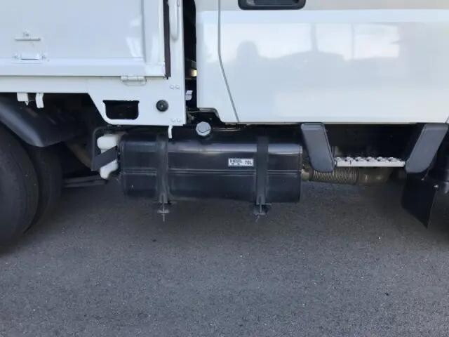 三菱ふそうキャンターダブルキャブ（Wキャブ）小型（2t・3t）[写真28]