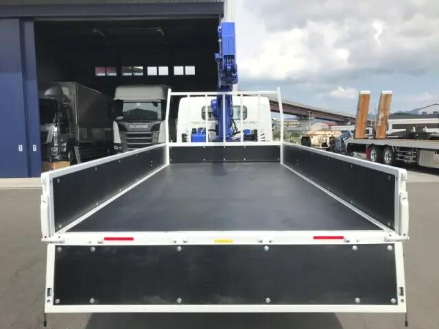 三菱ふそうキャンタークレーン5段小型（2t・3t）[写真25]