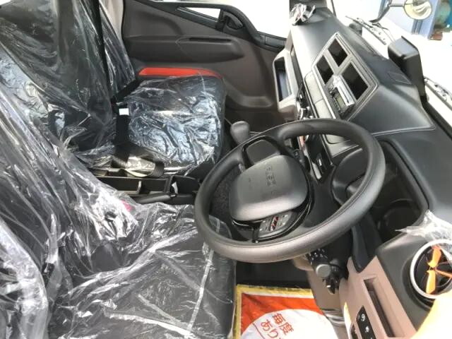 三菱ふそうキャンタークレーン5段小型（2t・3t）[写真07]