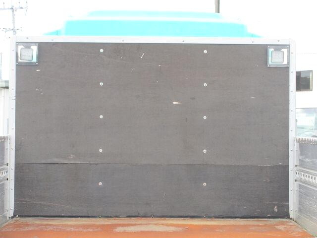 いすゞフォワードアルミブロック中型（4t）[写真11]