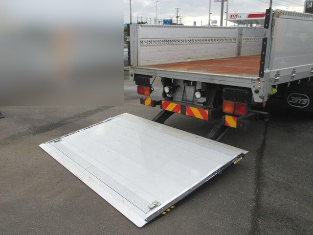 いすゞフォワードアルミブロック中型（4t）[写真13]