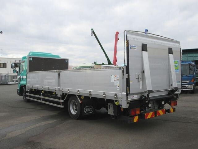 いすゞフォワードアルミブロック中型（4t）[写真02]