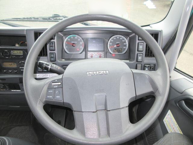 いすゞフォワードアルミブロック中型（4t）[写真31]