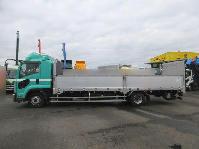 いすゞフォワードアルミブロック中型（4t）[写真05]