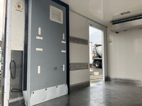 いすゞエルフ冷凍車（冷蔵車）小型（2t・3t）[写真15]